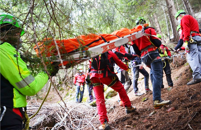 barella bosco soccorso macugnaga