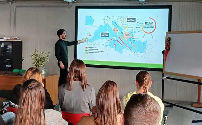 incontro spezia migranti