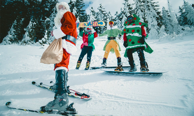 babbo natale neve elfi piste