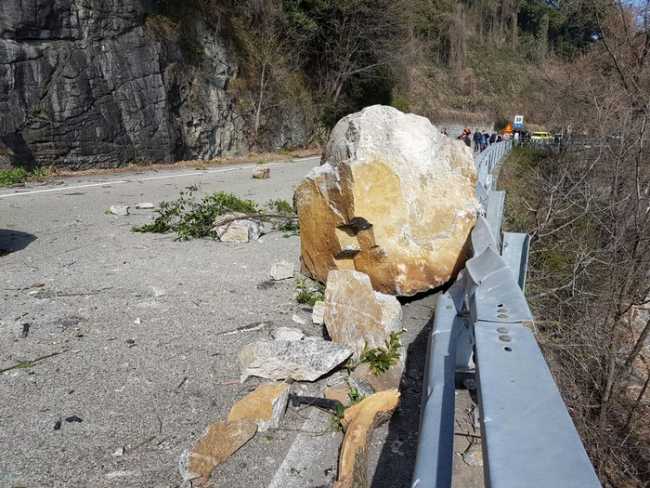 frana cannobio masso