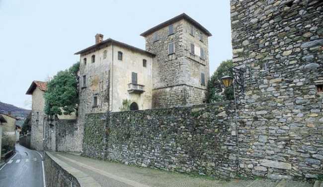 massino visconti castello