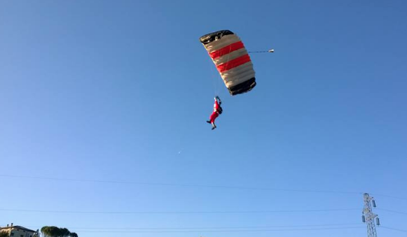 babbo natale paracadute