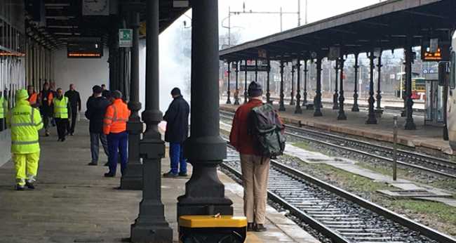 binario STAZIONE FUMO domo