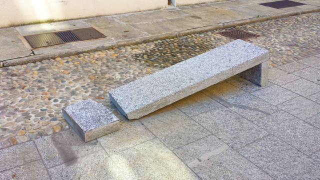 panchina rotta domo mag 18