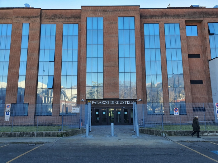 Insegnante in mutua lavorava nel privato: a giudizio